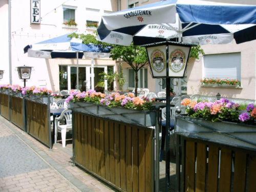 Hotel Zur Eisenbahn Rodgau Exterior photo