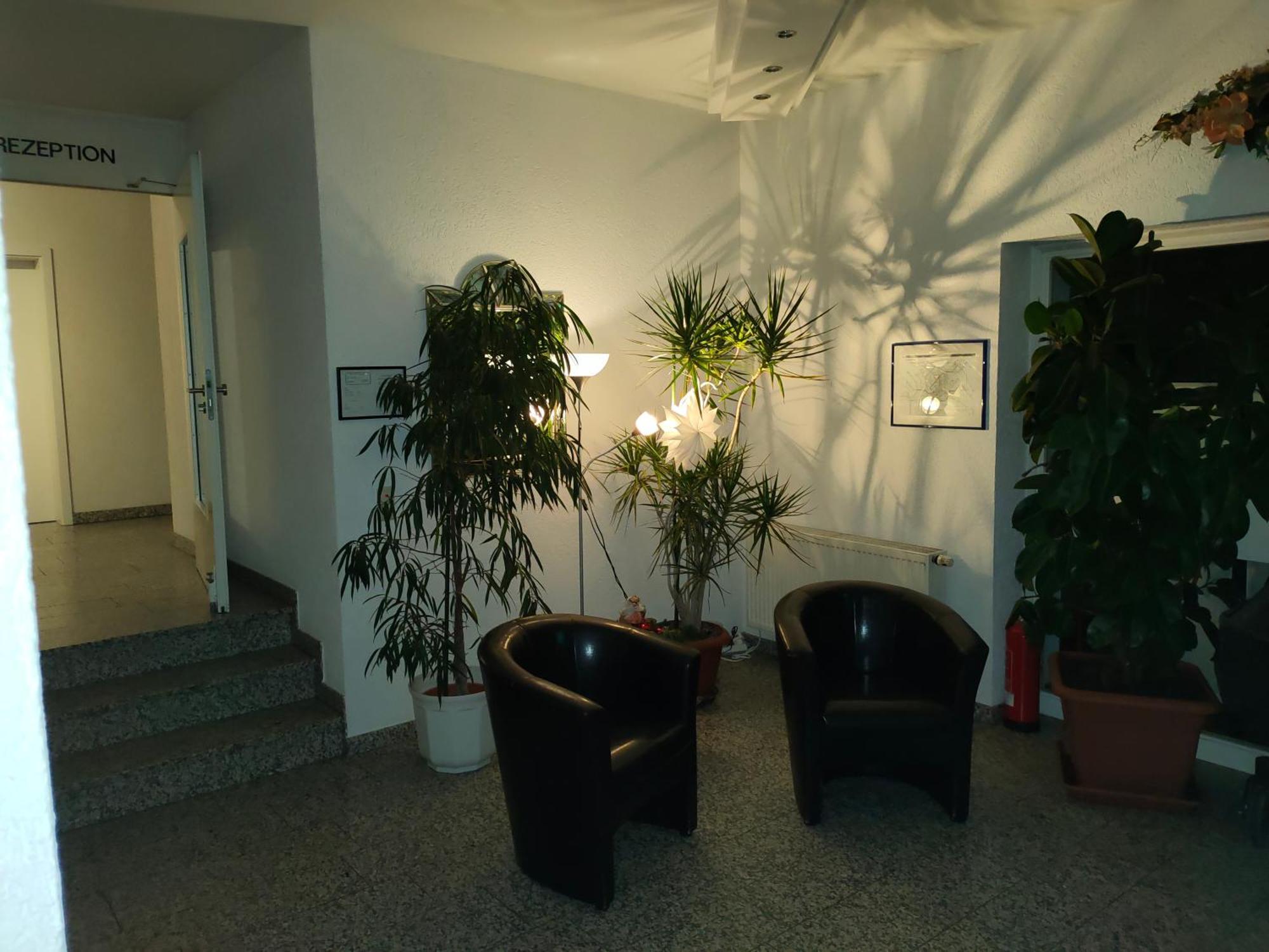 Hotel Zur Eisenbahn Rodgau Exterior photo